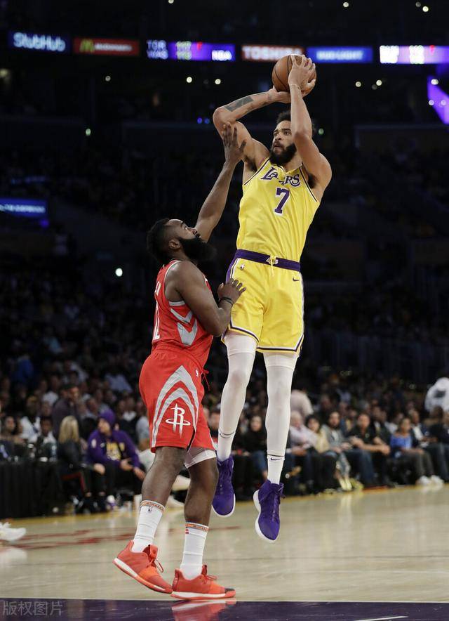 今晚阿斯顿维拉手感冰凉——意甲节点到来；媒体盛赞；年轻球员得到机会的简单介绍