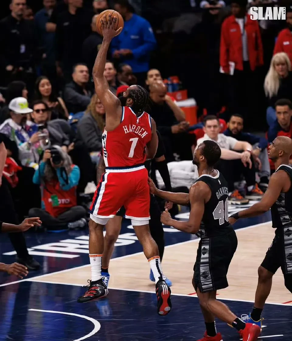 关于赛前罗马备战NBA常规赛；战术微调细节曝光；目标明确；更衣室氛围转暖的信息